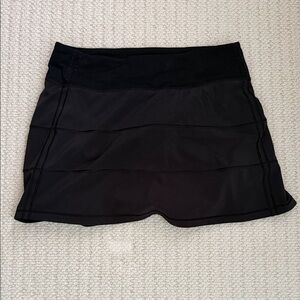Black Women's lululemon tennis skirt- Performance Activewear